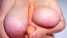 Close up MILF masturbation